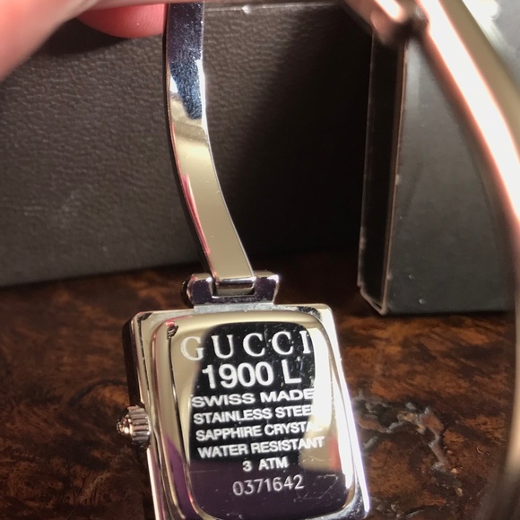 Ladies GUCCI Watch. Bangle style. 1900 L main image 6